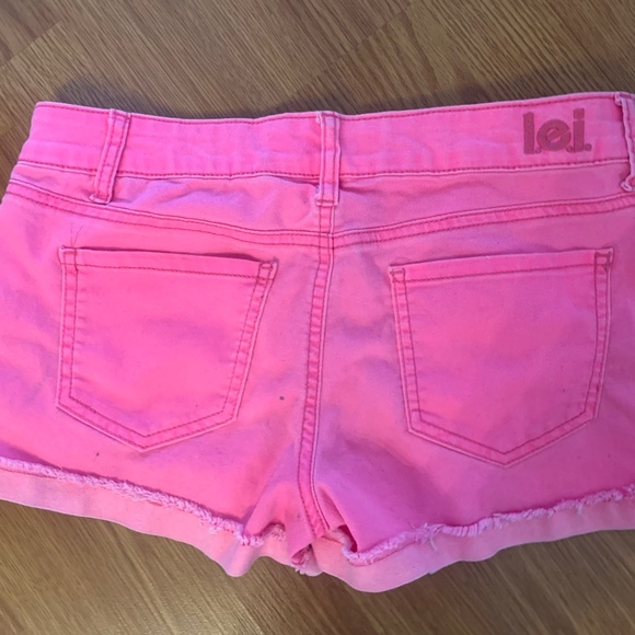 Lei shorts - Picture 3 of 3